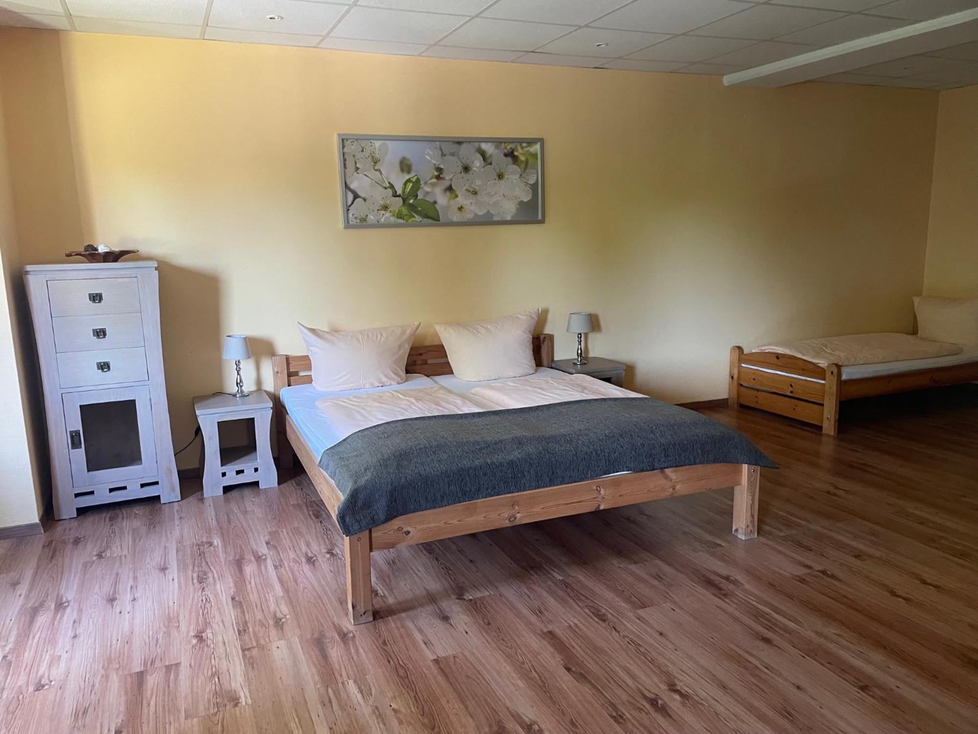 Hotel Rabenstein Raben Steinfeld Ngoại thất bức ảnh