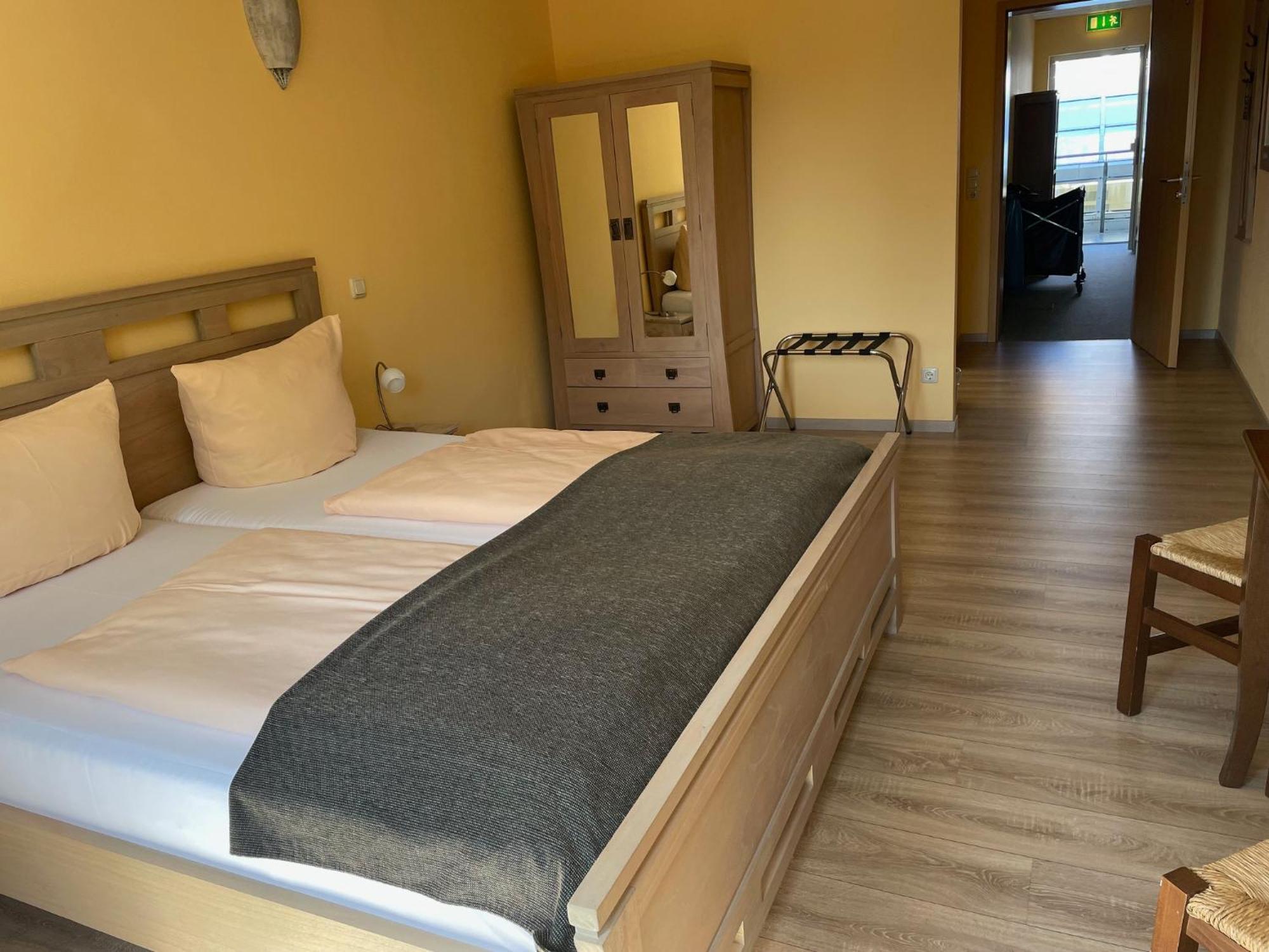 Hotel Rabenstein Raben Steinfeld Ngoại thất bức ảnh