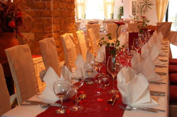 Hotel Rabenstein Raben Steinfeld Ngoại thất bức ảnh